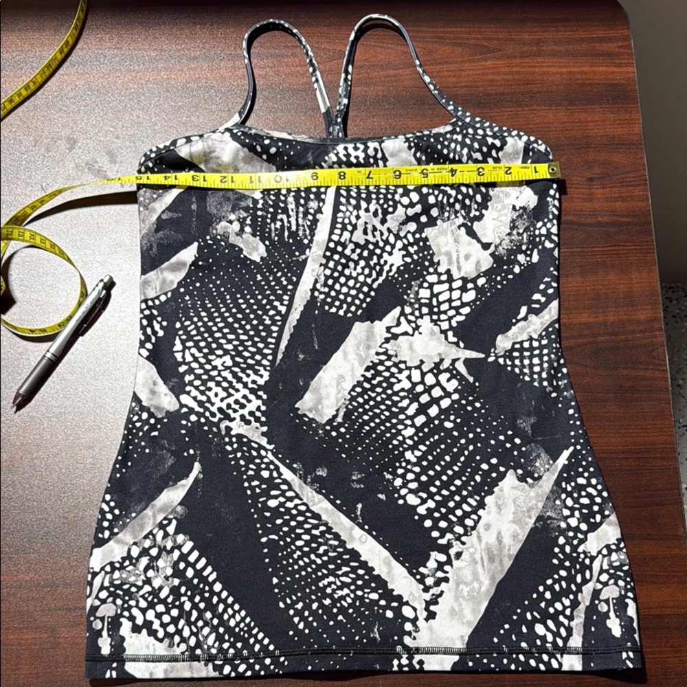 Lululemon Power Pose Tank sz6 EUC